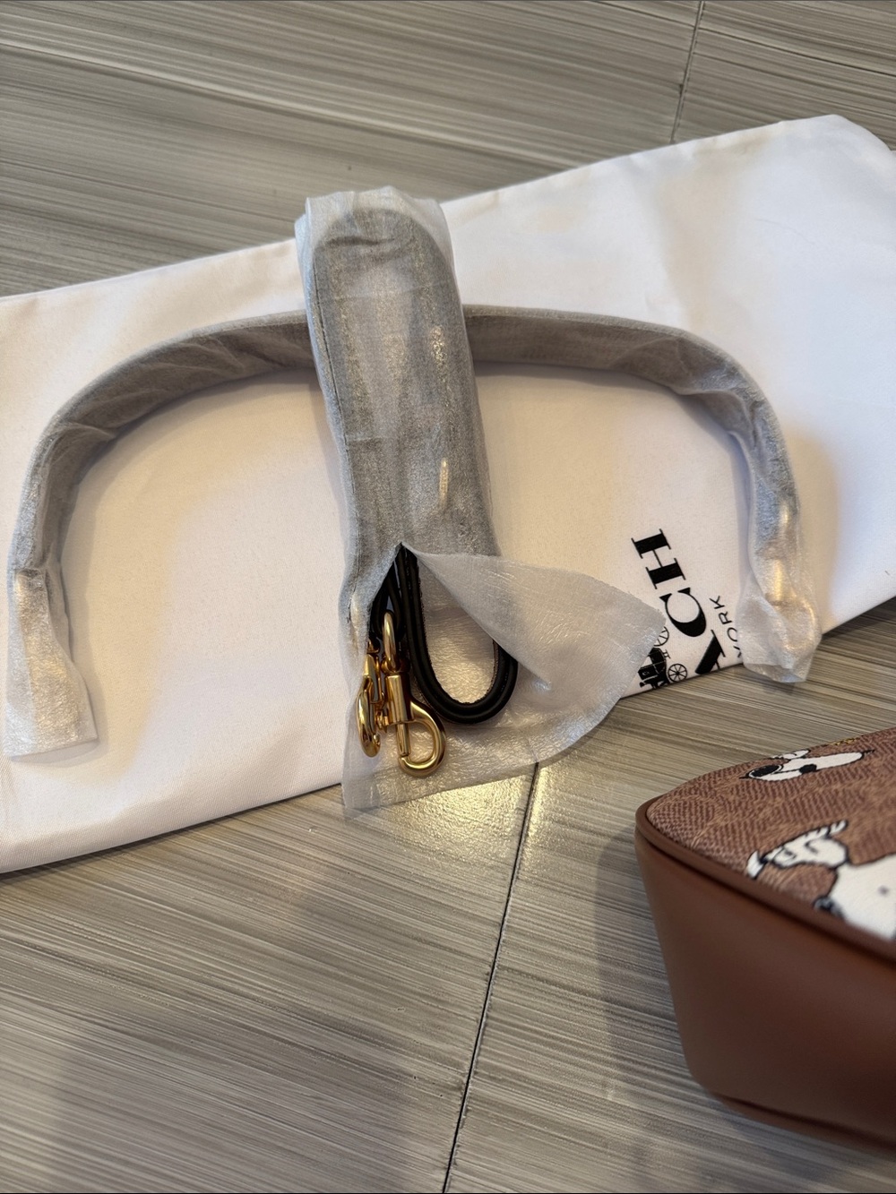 Coach Brown Snoopy Print Signature Canvas purse, 2 straps - Picture 6 of 8